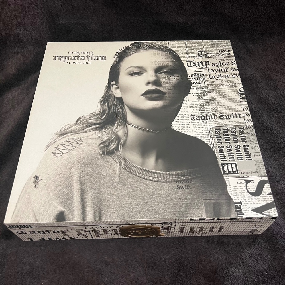 Reputation Tour VIP Box Taylor Swift Reputation Box Video Plays